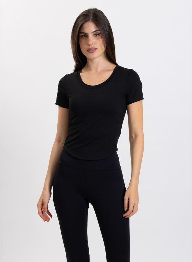 Sculpt Crop Top for Training and Everyday Wear - Image 1