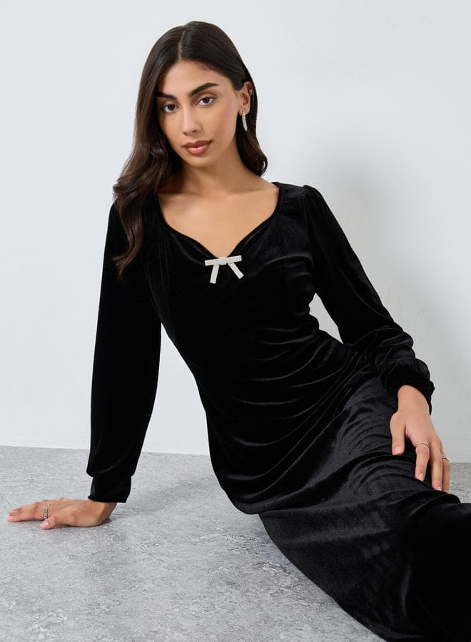 Styli Black Velvet Look Midi Dress with Bow Detail - Image 1